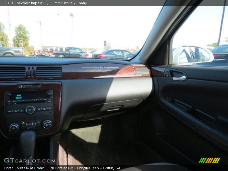 Summit White / Ebony 2011 Chevrolet Impala LT