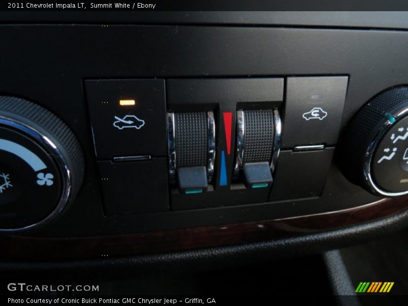 Summit White / Ebony 2011 Chevrolet Impala LT