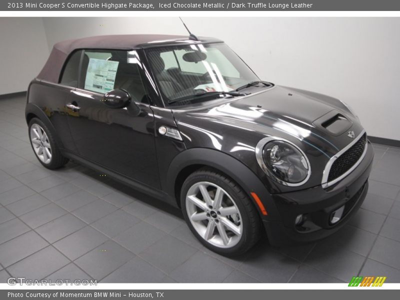 Front 3/4 View of 2013 Cooper S Convertible Highgate Package