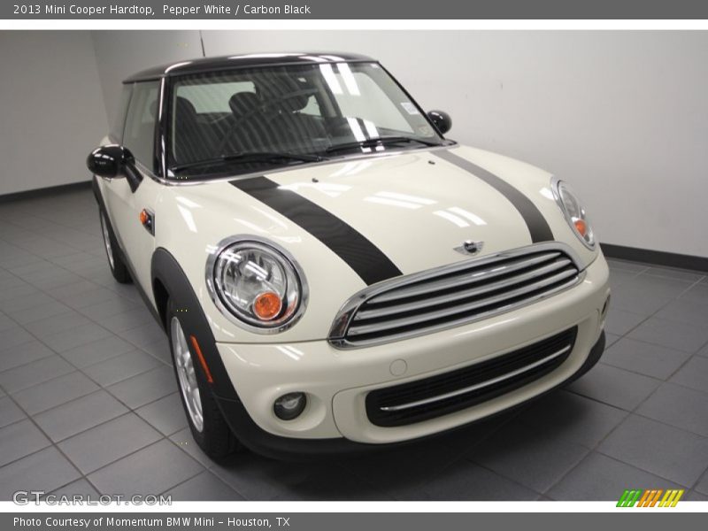 Pepper White / Carbon Black 2013 Mini Cooper Hardtop