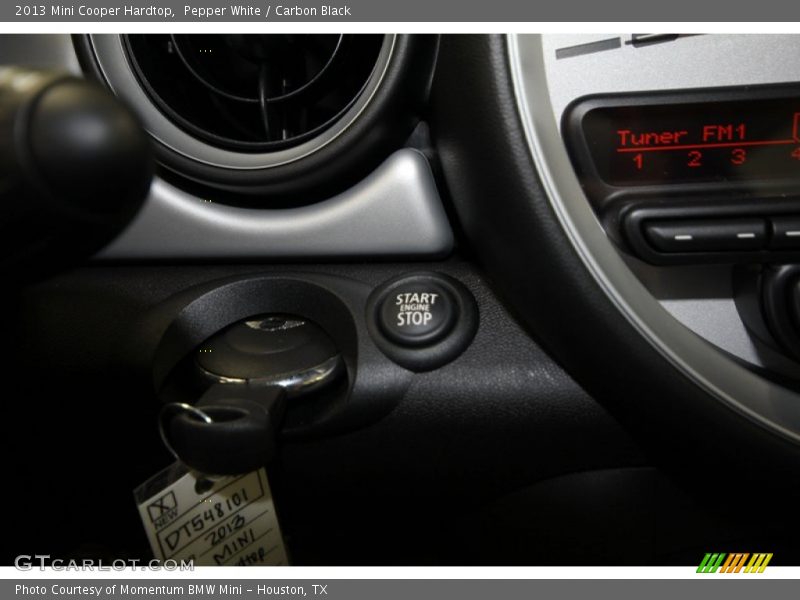Pepper White / Carbon Black 2013 Mini Cooper Hardtop