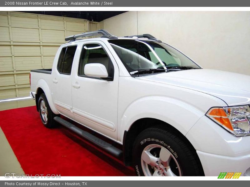 Avalanche White / Steel 2008 Nissan Frontier LE Crew Cab