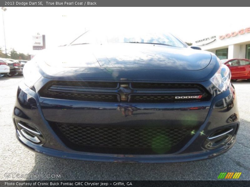 True Blue Pearl Coat / Black 2013 Dodge Dart SE