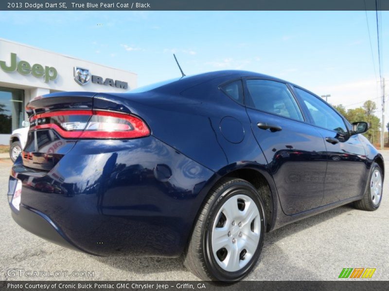 True Blue Pearl Coat / Black 2013 Dodge Dart SE