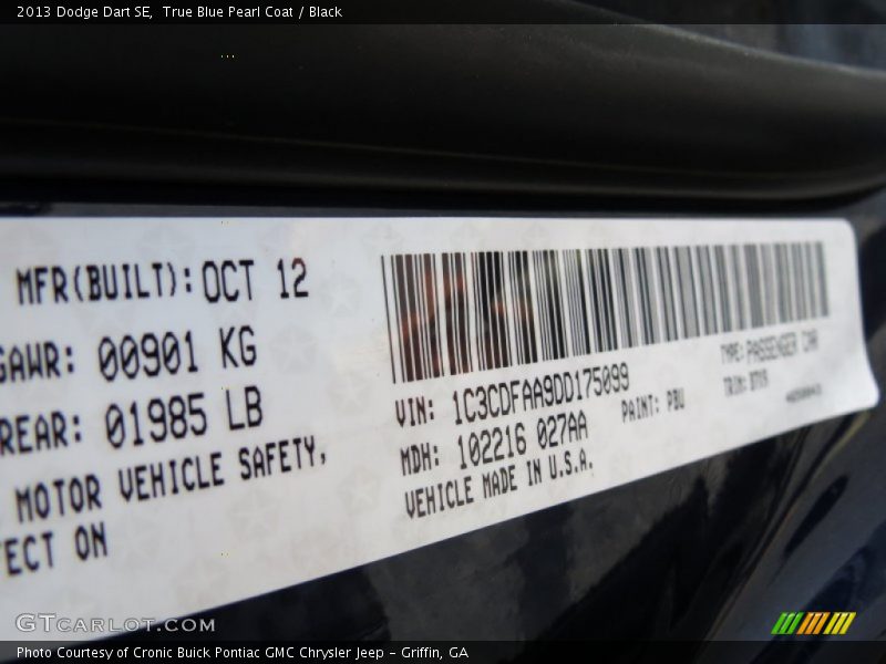 True Blue Pearl Coat / Black 2013 Dodge Dart SE