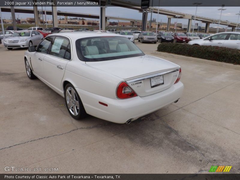 Porcelain / Ivory/Mocha 2008 Jaguar XJ Vanden Plas