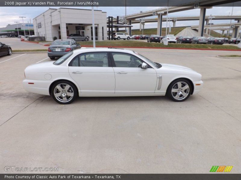 Porcelain / Ivory/Mocha 2008 Jaguar XJ Vanden Plas
