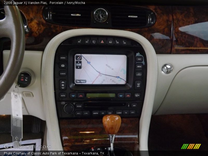 Porcelain / Ivory/Mocha 2008 Jaguar XJ Vanden Plas