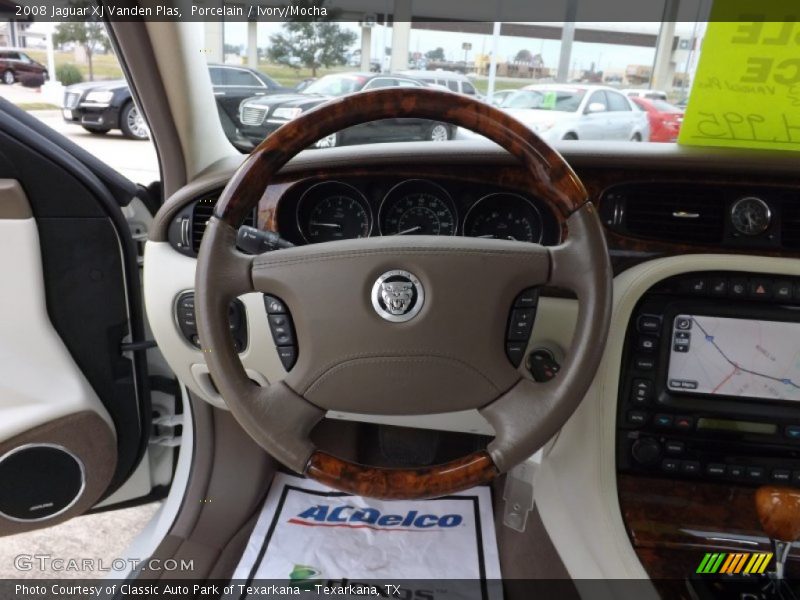 Porcelain / Ivory/Mocha 2008 Jaguar XJ Vanden Plas