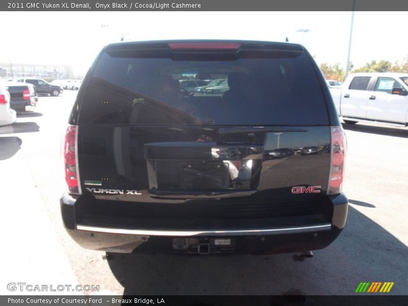 Onyx Black / Cocoa/Light Cashmere 2011 GMC Yukon XL Denali