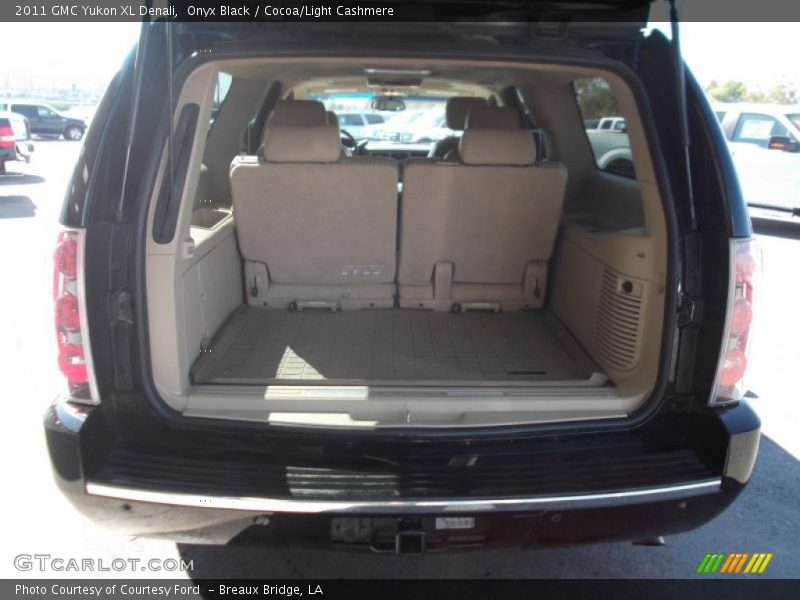Onyx Black / Cocoa/Light Cashmere 2011 GMC Yukon XL Denali