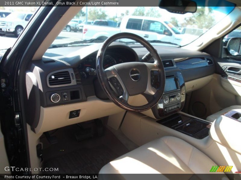 Onyx Black / Cocoa/Light Cashmere 2011 GMC Yukon XL Denali
