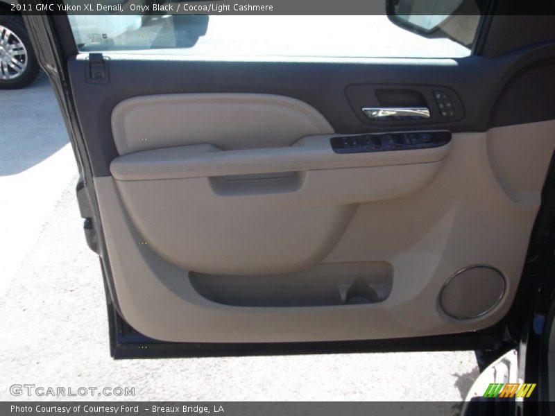 Onyx Black / Cocoa/Light Cashmere 2011 GMC Yukon XL Denali