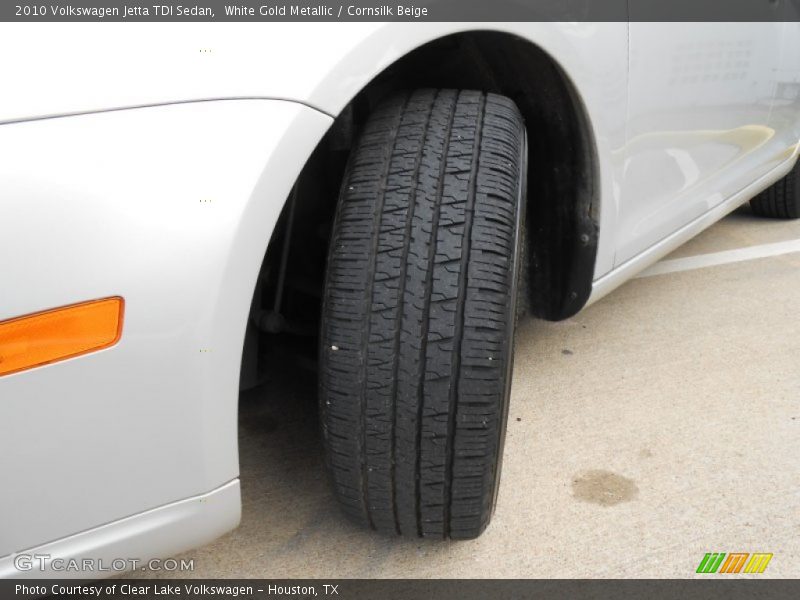 White Gold Metallic / Cornsilk Beige 2010 Volkswagen Jetta TDI Sedan