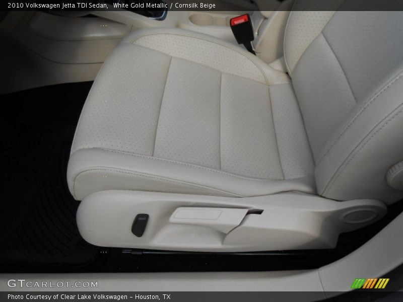 White Gold Metallic / Cornsilk Beige 2010 Volkswagen Jetta TDI Sedan