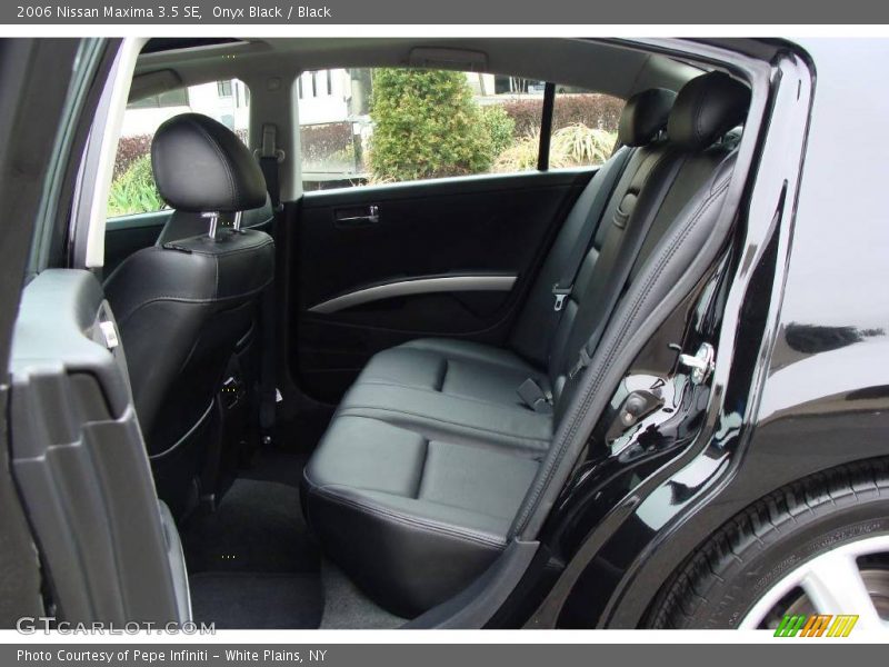 Onyx Black / Black 2006 Nissan Maxima 3.5 SE
