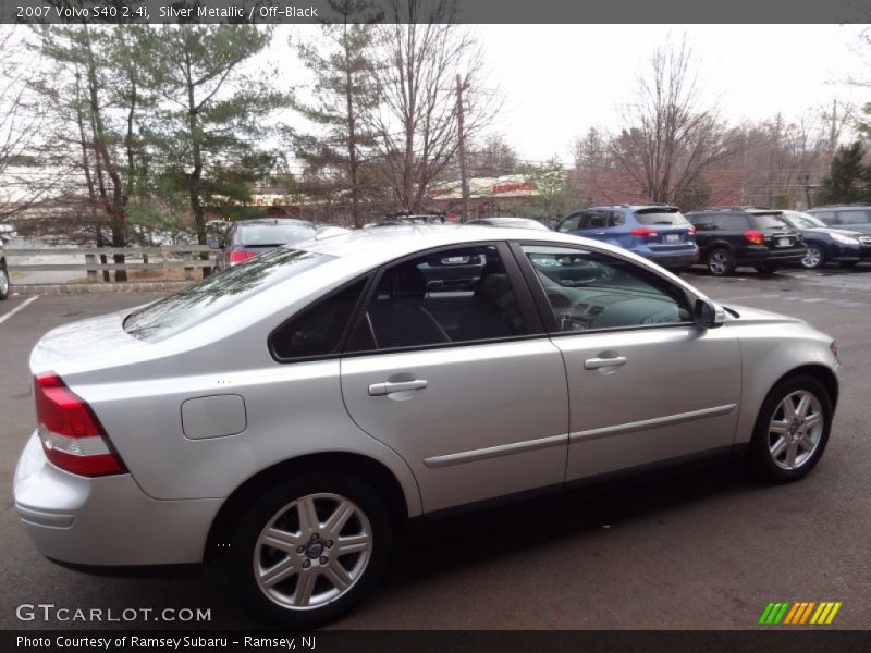 Silver Metallic / Off-Black 2007 Volvo S40 2.4i