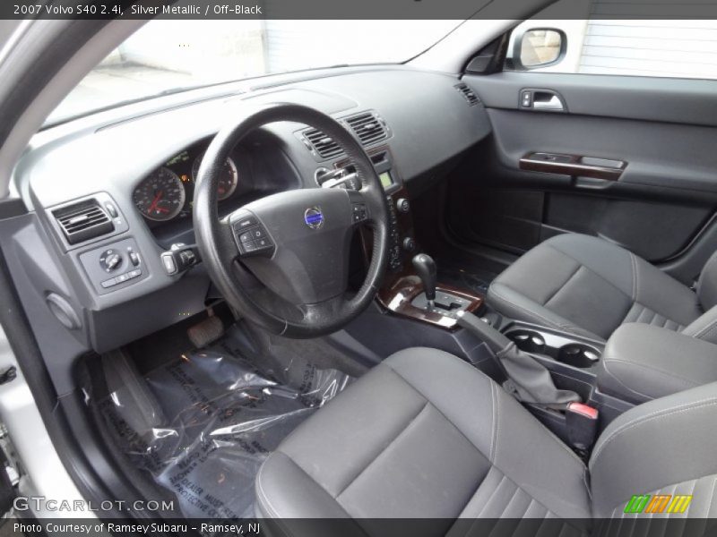 Silver Metallic / Off-Black 2007 Volvo S40 2.4i