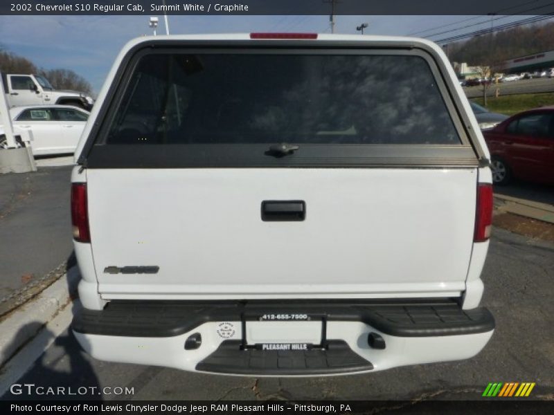 Summit White / Graphite 2002 Chevrolet S10 Regular Cab