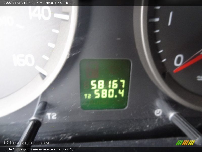 Silver Metallic / Off-Black 2007 Volvo S40 2.4i