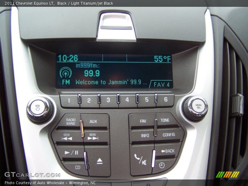 Black / Light Titanium/Jet Black 2011 Chevrolet Equinox LT