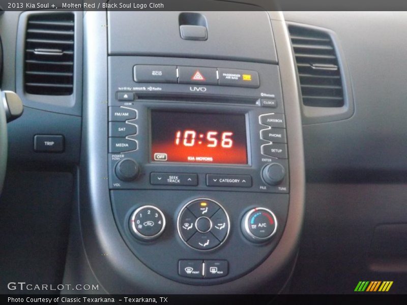 Molten Red / Black Soul Logo Cloth 2013 Kia Soul +