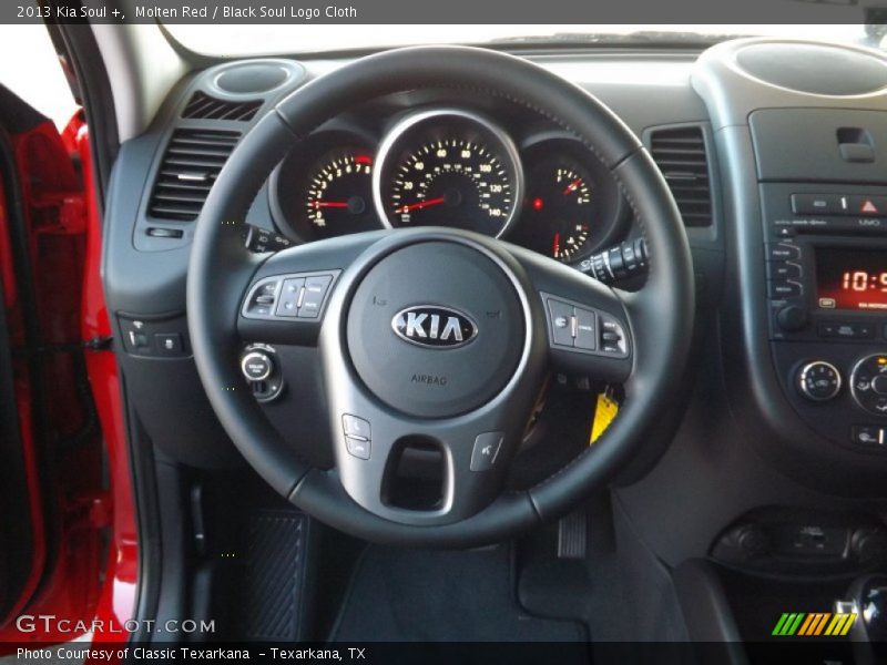 Molten Red / Black Soul Logo Cloth 2013 Kia Soul +