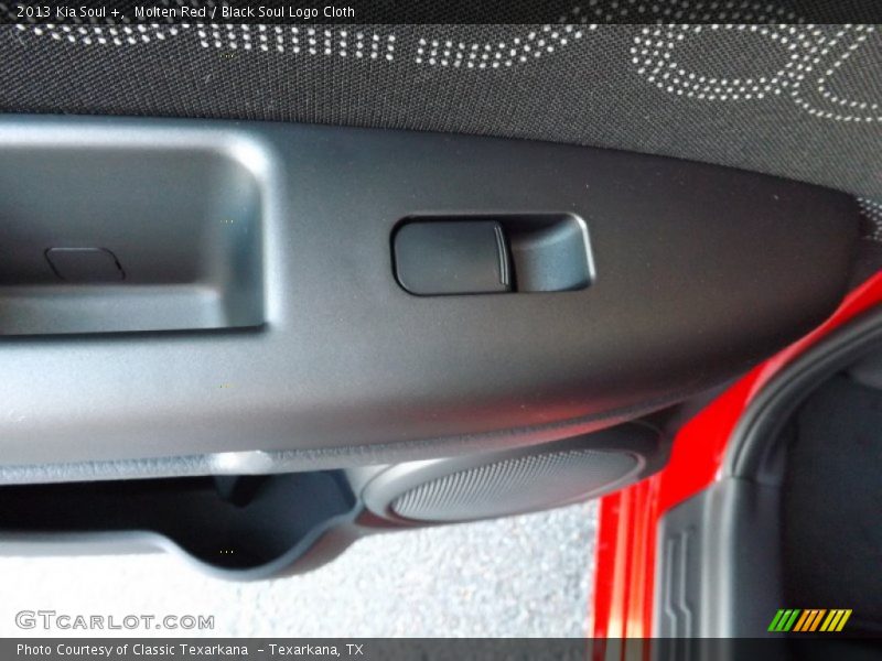 Molten Red / Black Soul Logo Cloth 2013 Kia Soul +