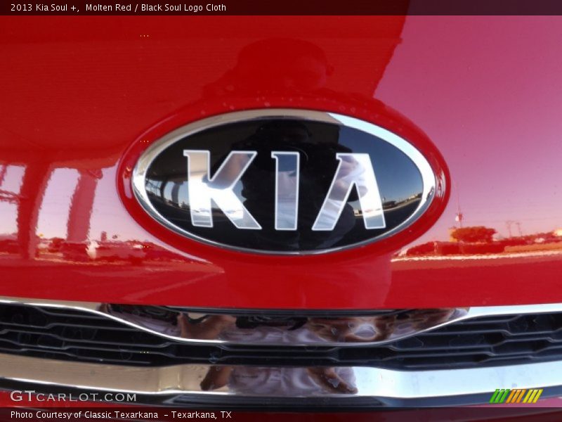 Molten Red / Black Soul Logo Cloth 2013 Kia Soul +