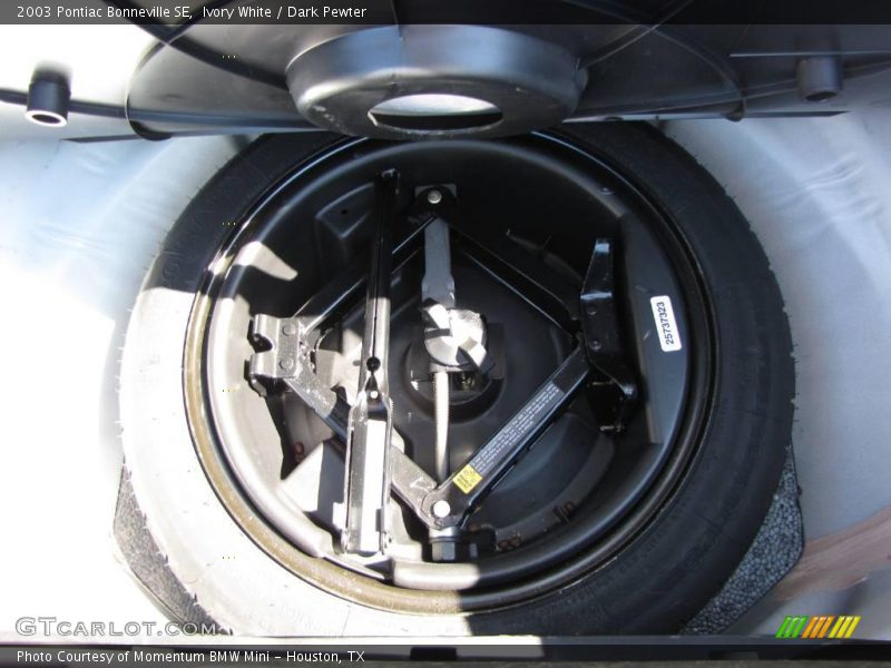 Ivory White / Dark Pewter 2003 Pontiac Bonneville SE