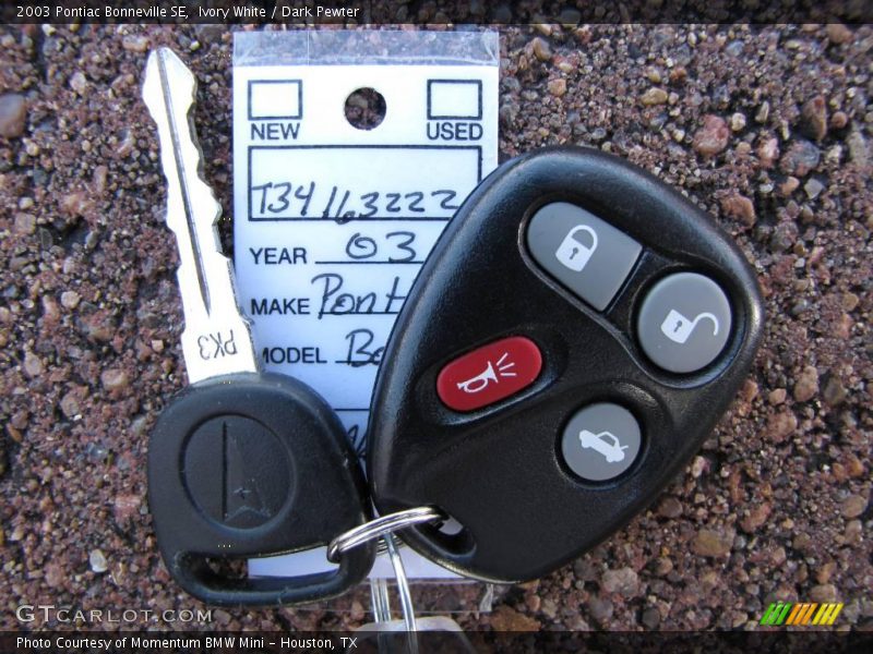Ivory White / Dark Pewter 2003 Pontiac Bonneville SE