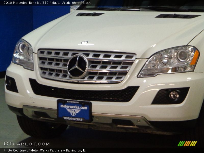 Arctic White / Black 2010 Mercedes-Benz ML 350 4Matic