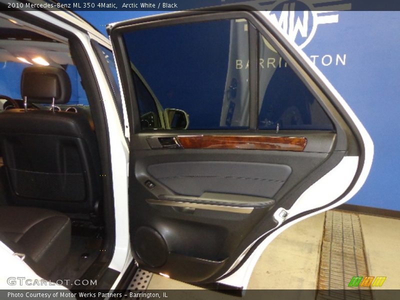 Arctic White / Black 2010 Mercedes-Benz ML 350 4Matic