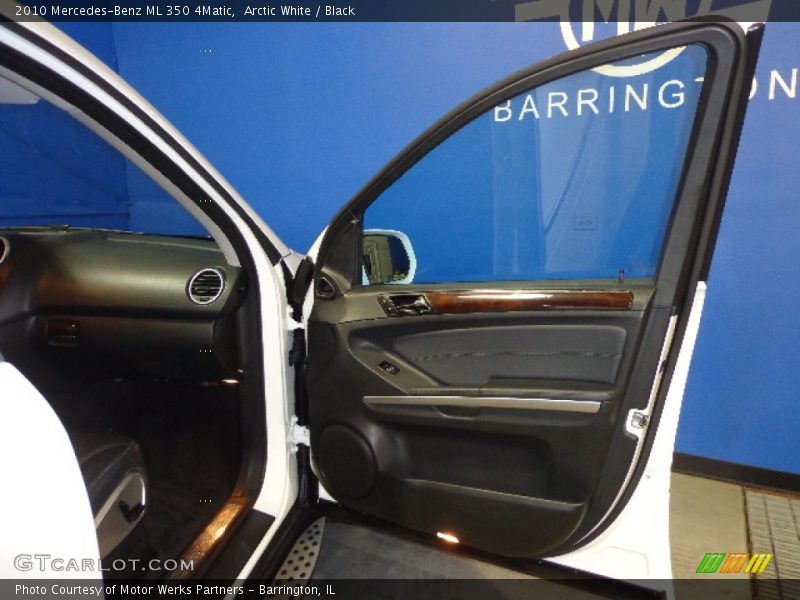 Arctic White / Black 2010 Mercedes-Benz ML 350 4Matic