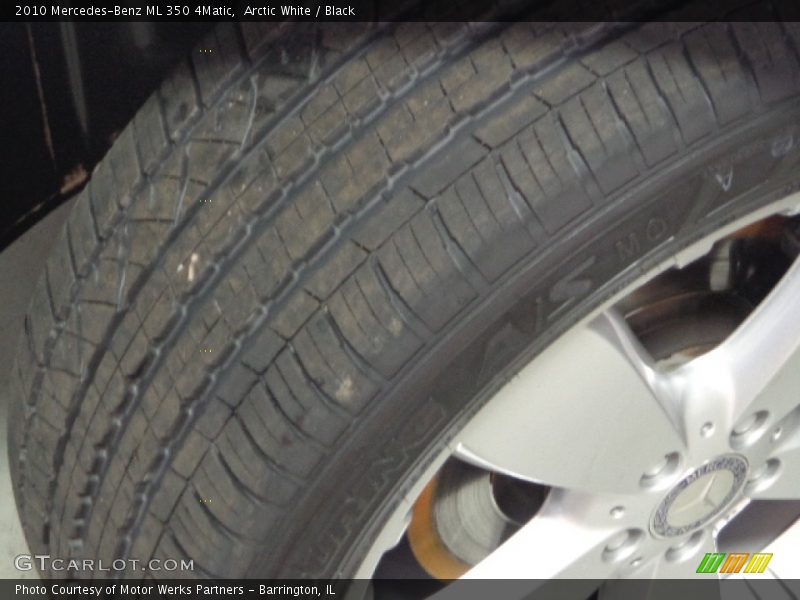 Arctic White / Black 2010 Mercedes-Benz ML 350 4Matic