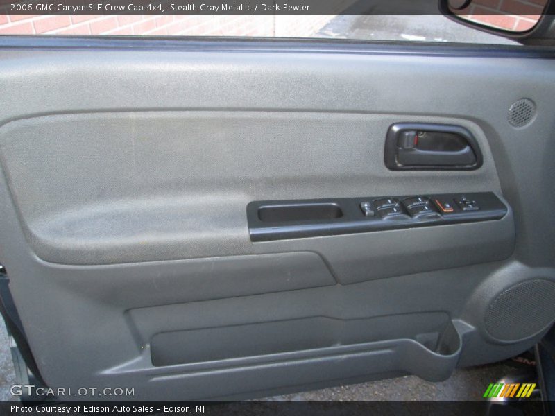 Door Panel of 2006 Canyon SLE Crew Cab 4x4