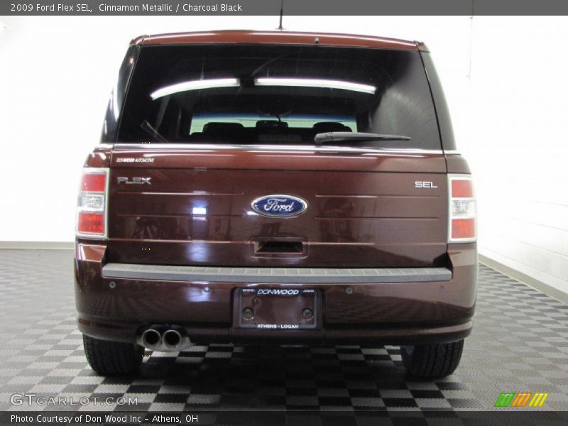 Cinnamon Metallic / Charcoal Black 2009 Ford Flex SEL