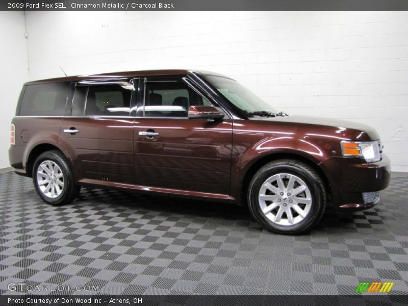 Cinnamon Metallic / Charcoal Black 2009 Ford Flex SEL