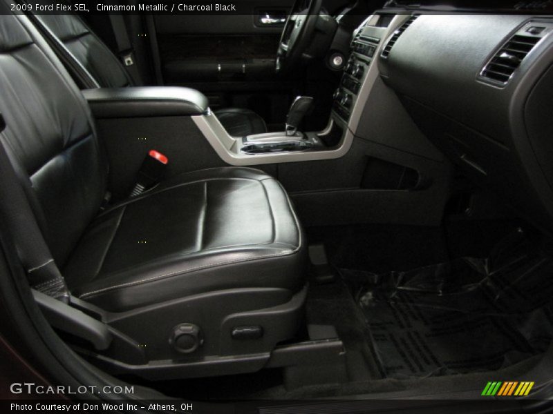 Cinnamon Metallic / Charcoal Black 2009 Ford Flex SEL