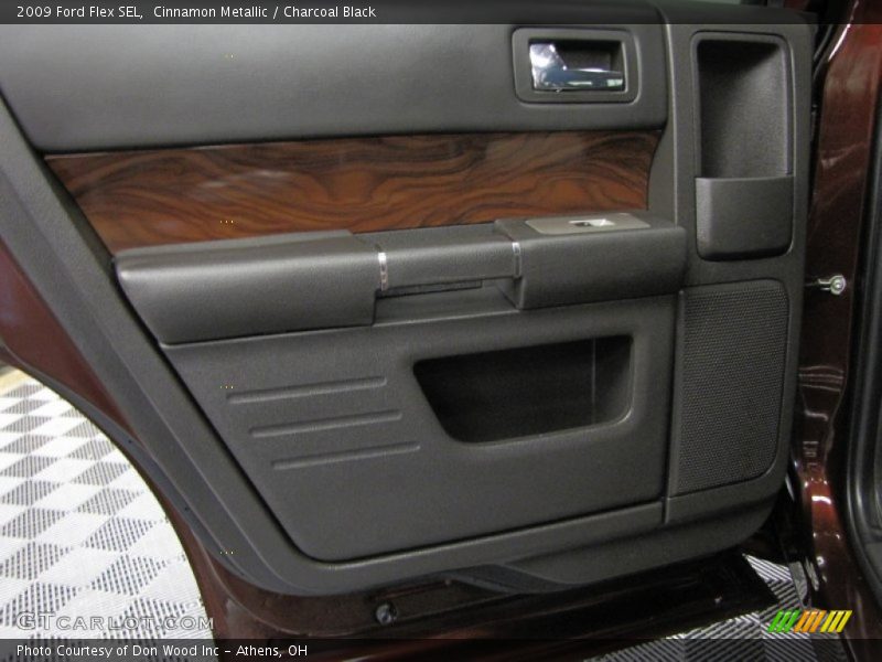 Cinnamon Metallic / Charcoal Black 2009 Ford Flex SEL