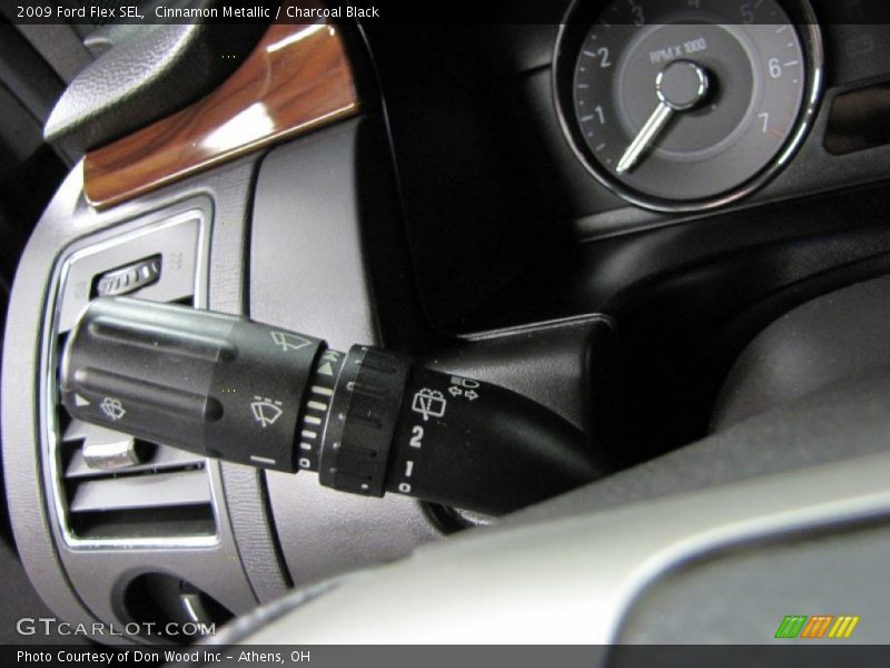 Cinnamon Metallic / Charcoal Black 2009 Ford Flex SEL