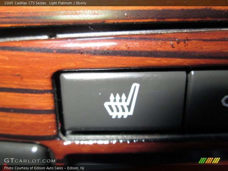 Light Platinum / Ebony 2005 Cadillac CTS Sedan
