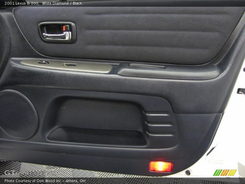 White Diamond / Black 2001 Lexus IS 300