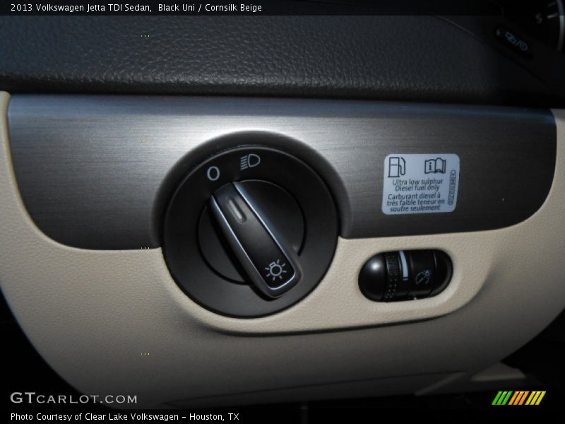 Black Uni / Cornsilk Beige 2013 Volkswagen Jetta TDI Sedan