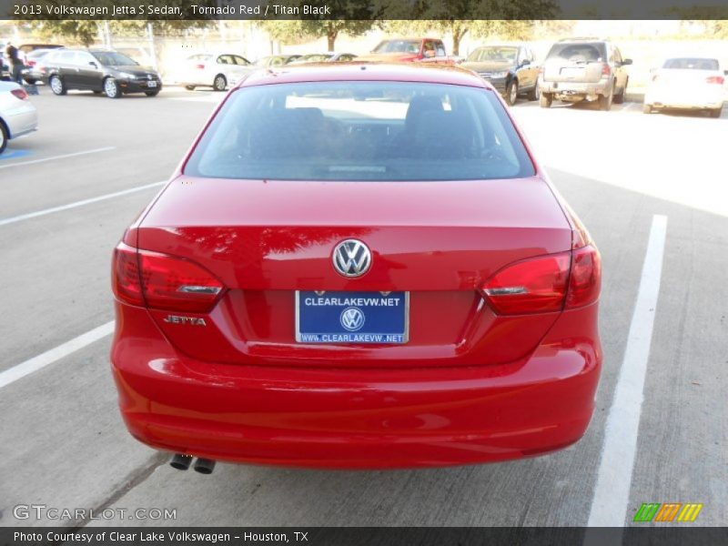 Tornado Red / Titan Black 2013 Volkswagen Jetta S Sedan