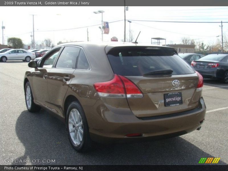 Golden Umber Mica / Ivory 2009 Toyota Venza I4