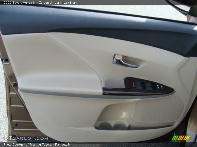 Golden Umber Mica / Ivory 2009 Toyota Venza I4