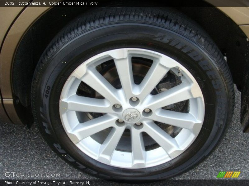 Golden Umber Mica / Ivory 2009 Toyota Venza I4