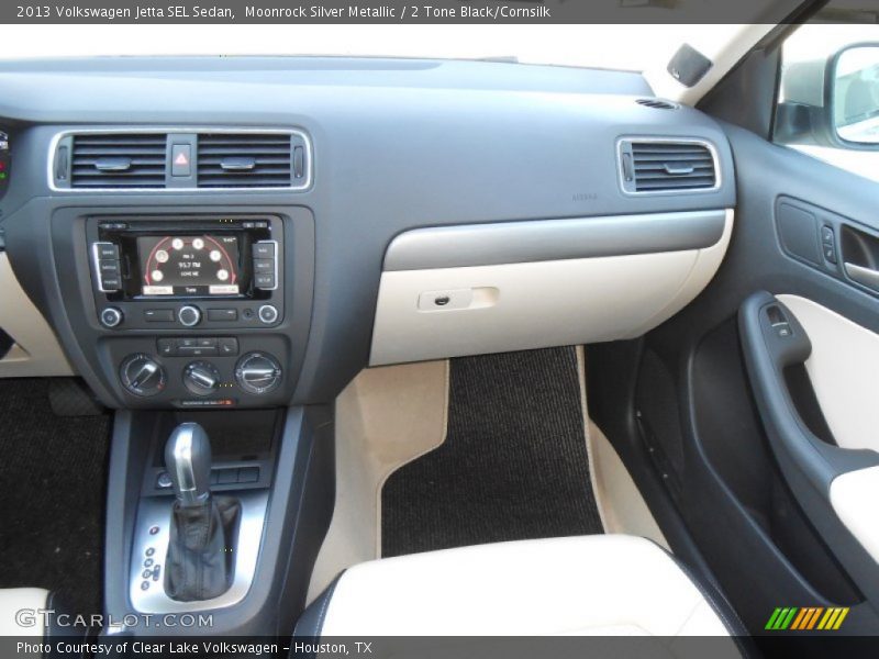 Moonrock Silver Metallic / 2 Tone Black/Cornsilk 2013 Volkswagen Jetta SEL Sedan
