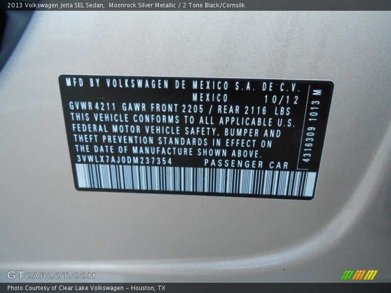 Moonrock Silver Metallic / 2 Tone Black/Cornsilk 2013 Volkswagen Jetta SEL Sedan